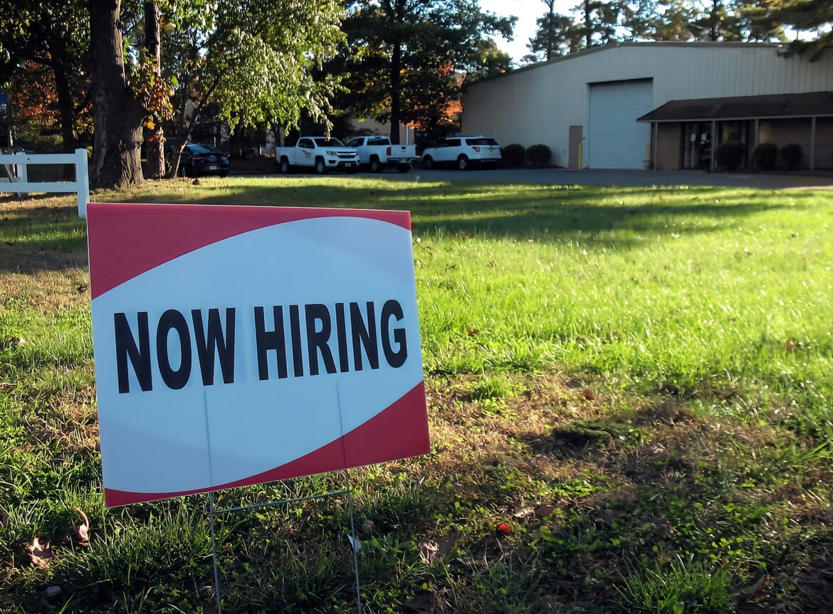 Now hiring recruitment sign