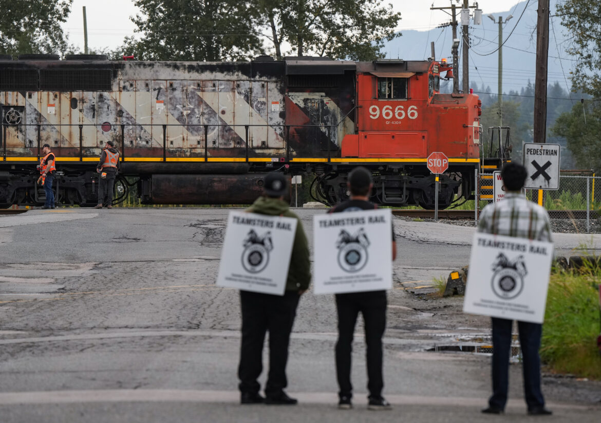 Rail-Stoppage-Rights 20240830