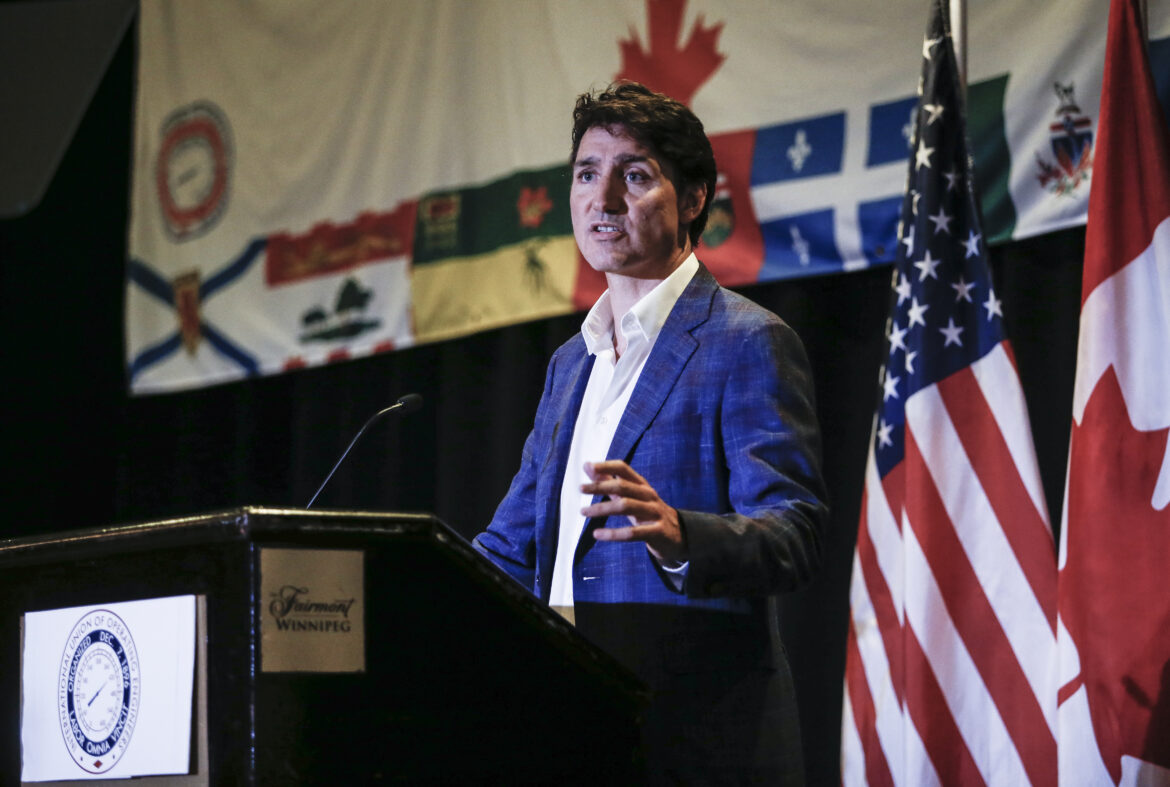 Justin Trudeau winnipeg