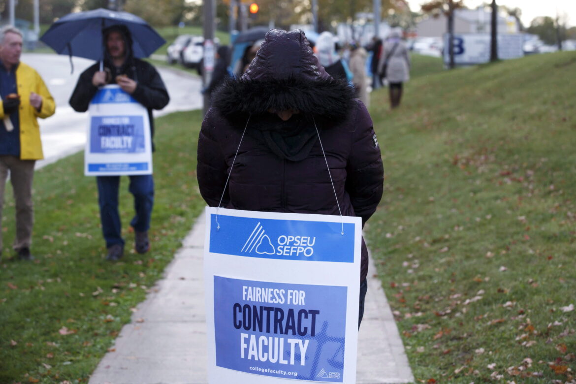 Ont-Colleges-Strike 20241218