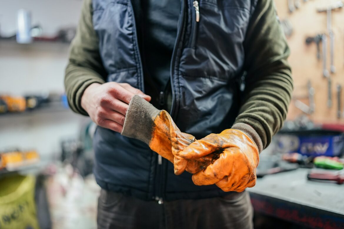 Safety gloves