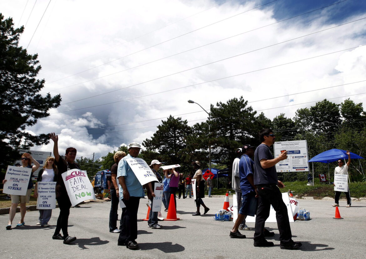 Ont-Toronto-Strike 20250305