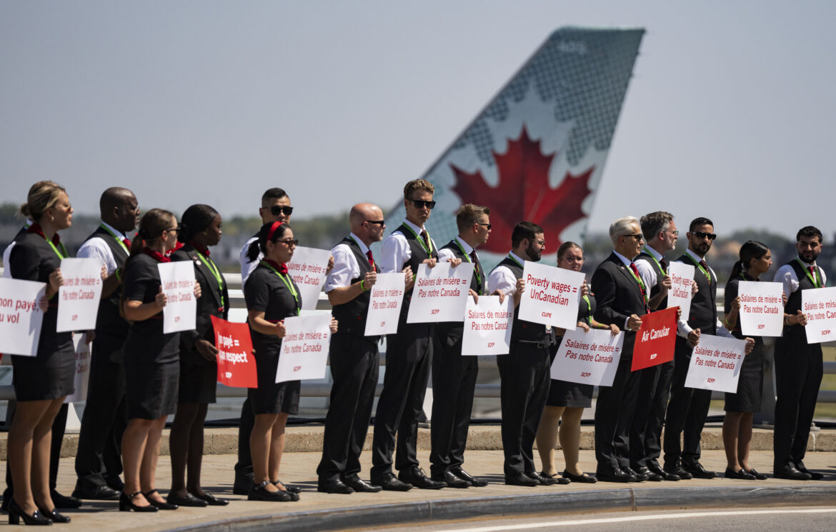 Air-Canada-Flight-Attendants 20250812