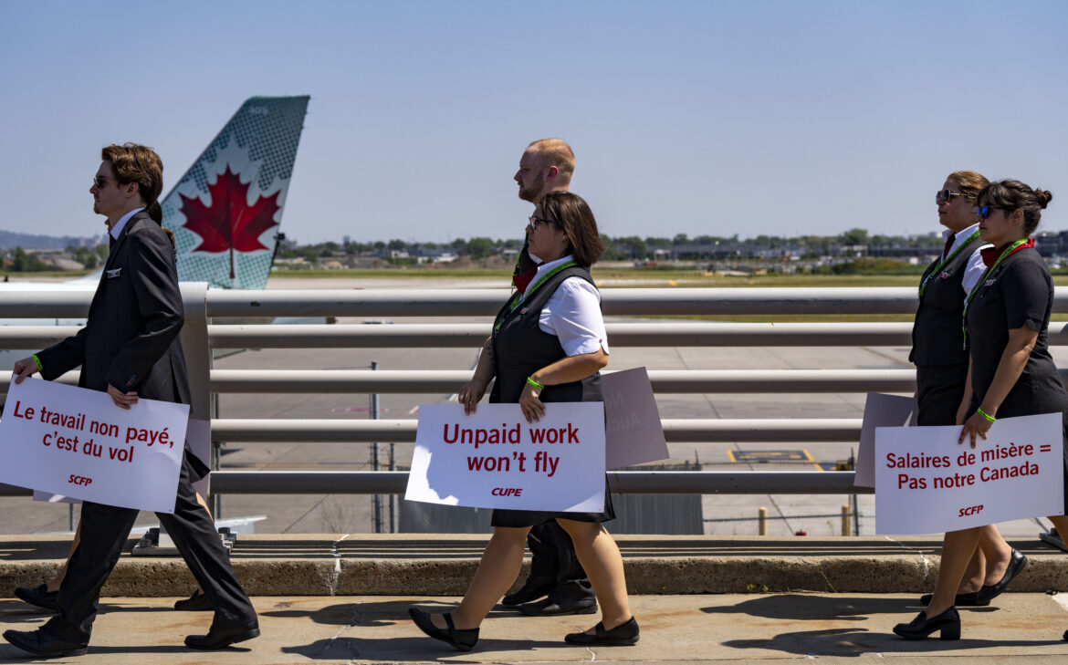 Air-Canada-Flight-Attendants 20250811