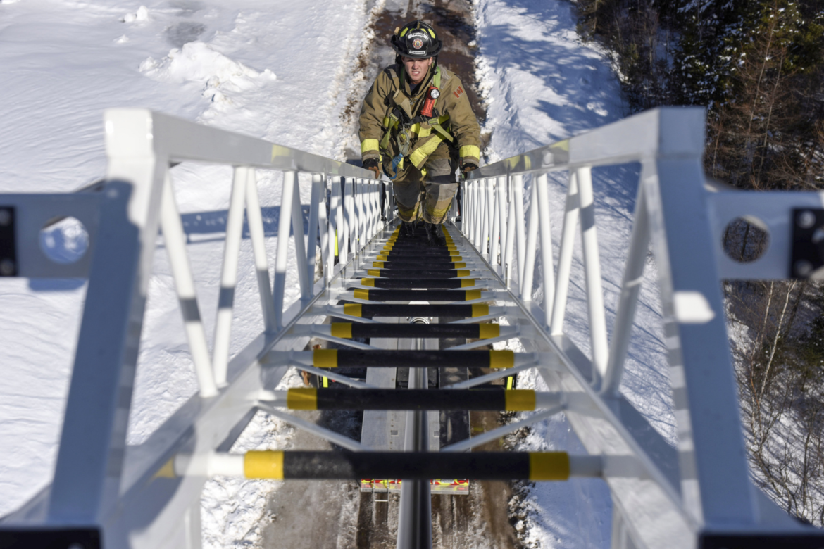 Firefighter_ladder